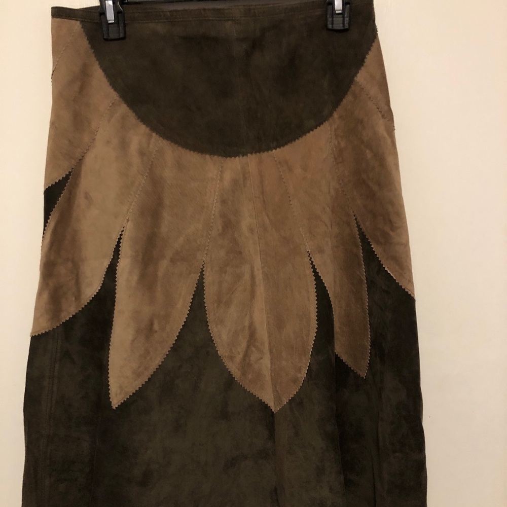 Real suede petal skirt